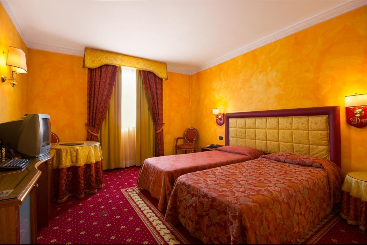 Hotel Motel Del Duca Cava Manara Esterno foto