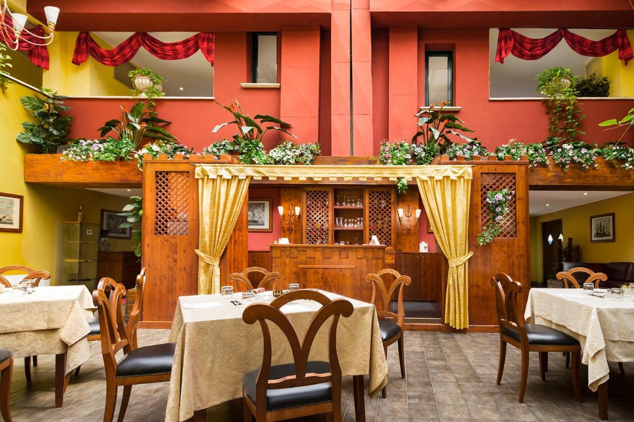 Hotel Motel Del Duca Cava Manara Esterno foto