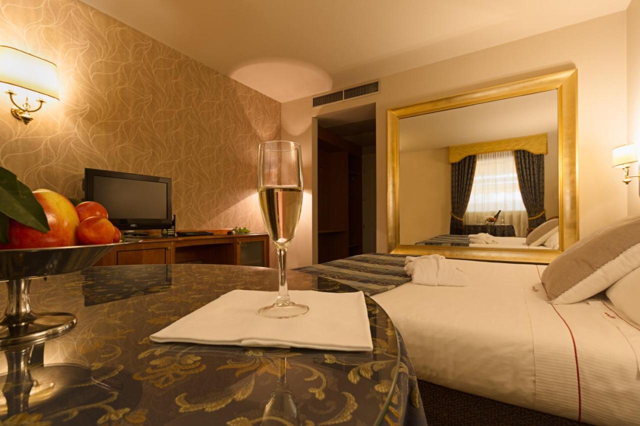 Hotel Motel Del Duca Cava Manara Esterno foto