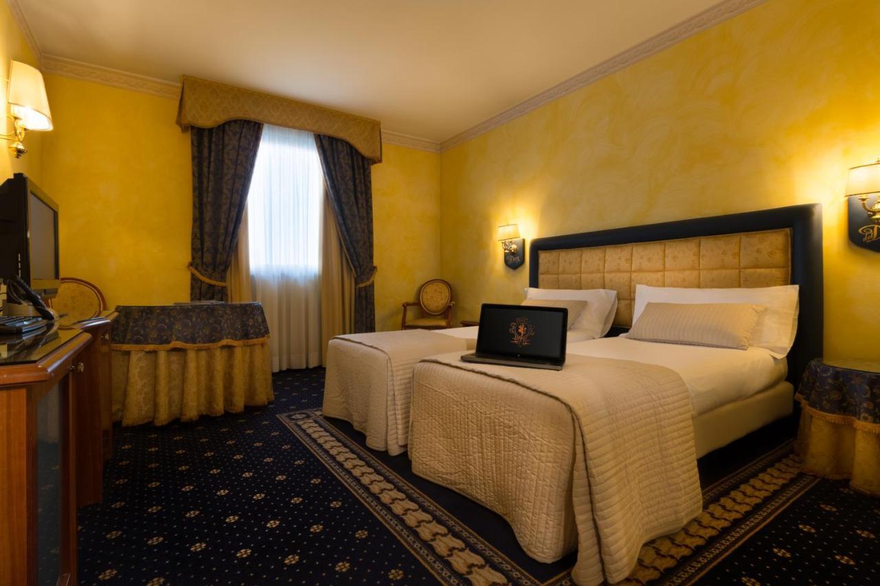 Hotel Motel Del Duca Cava Manara Esterno foto